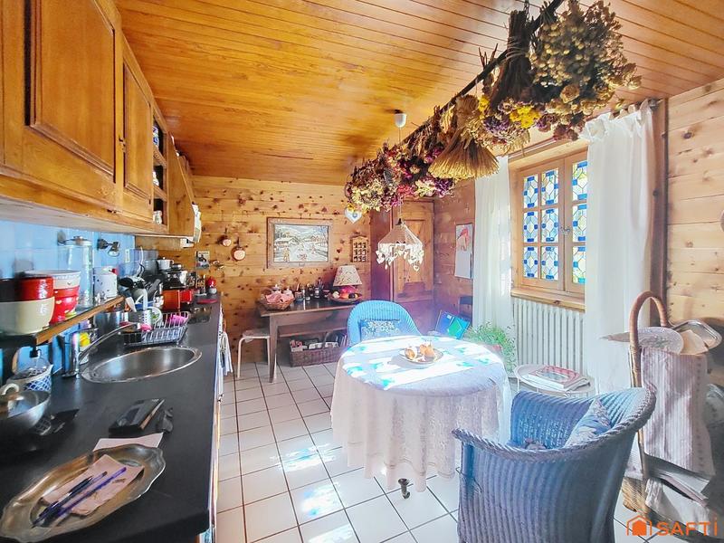 Maison - 214 m² - 8 pièces