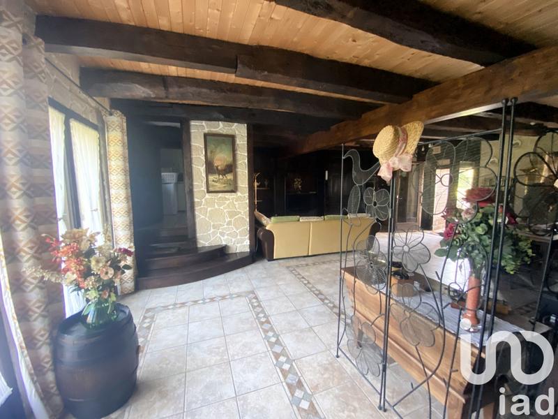 Maison - 210 m² - 6 pièces