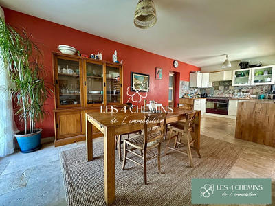 Villa - 236 m² - 4 pièces