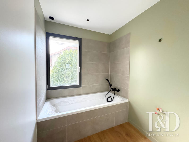 Appartement - 95 m² - 4 pièces