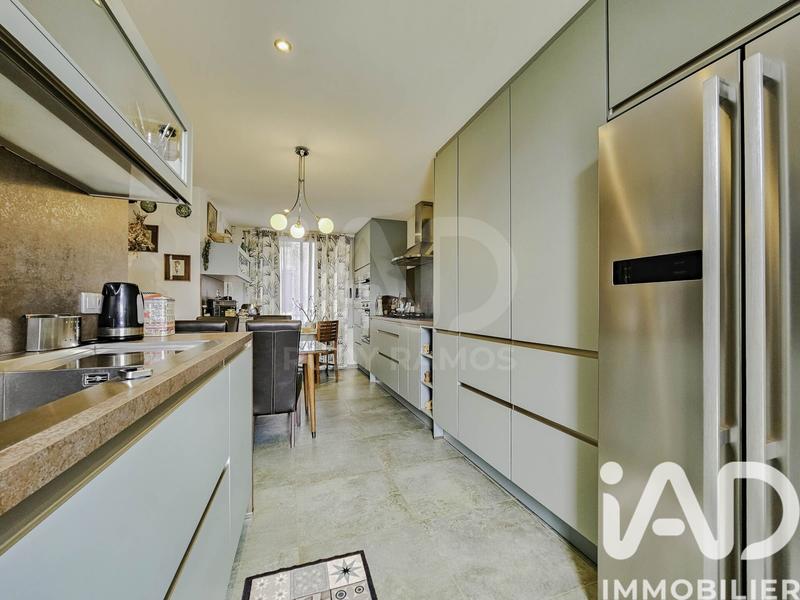 Maison de maîtres - 300 m² - 12 pièces