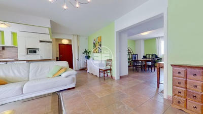 Appartement - 125 m² - 5 pièces