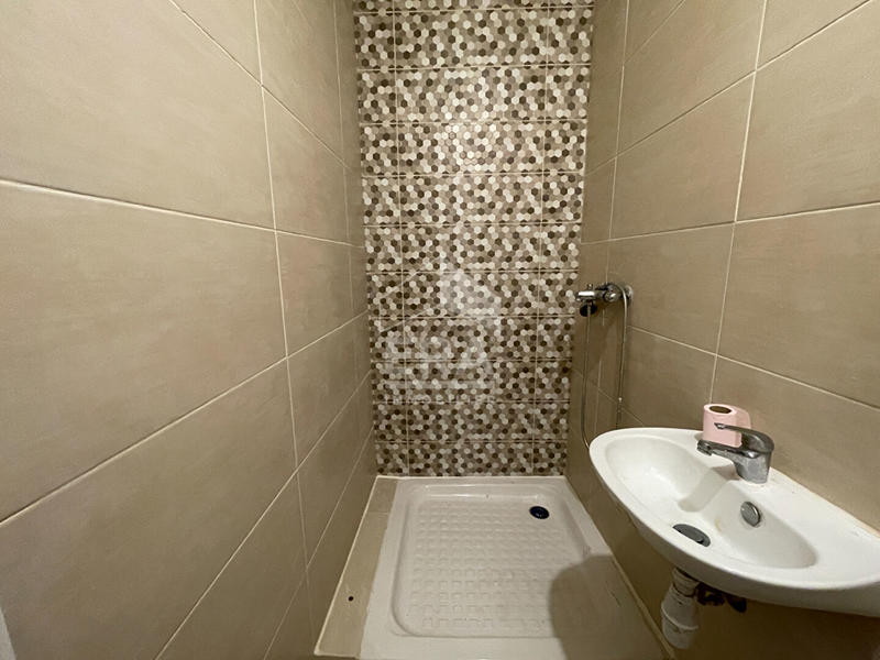 Immeuble - 90 m² - 5 pièces