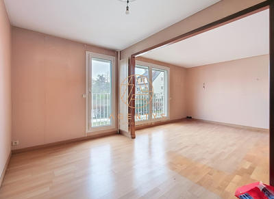 Appartement - 64 m² - 4 pièces