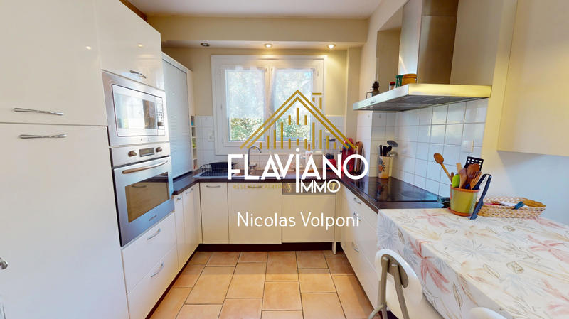 Appartement - 188 m² - 6 pièces