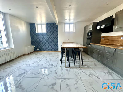 Maison - 85 m² - 5 pièces