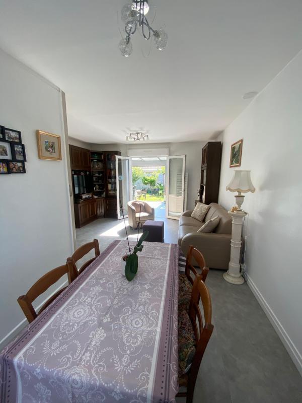 Maison - 99 m² - 4 pièces