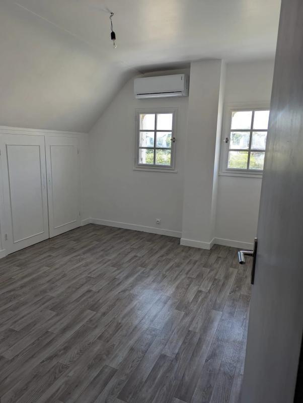 Maison - 1 671 m² - 5 pièces