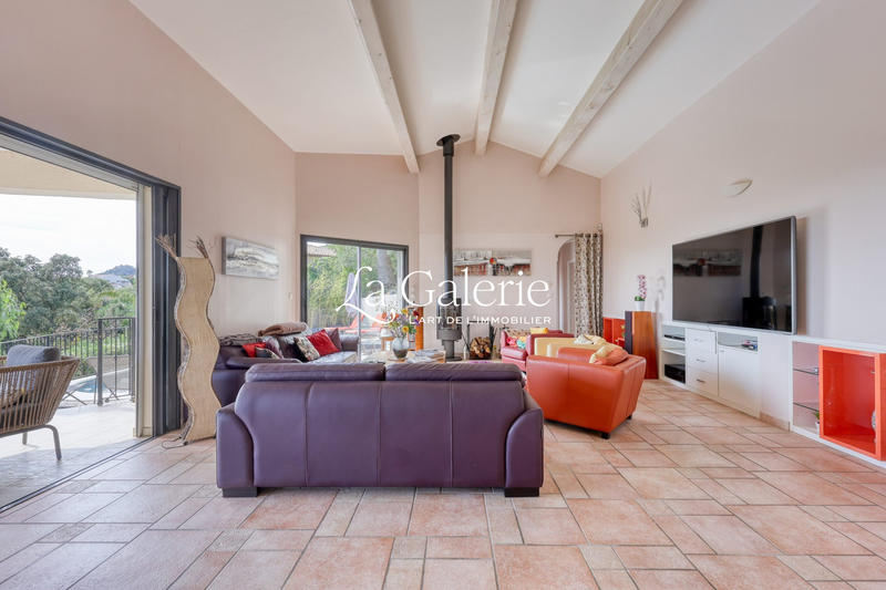 Villa - 240 m² - 7 pièces