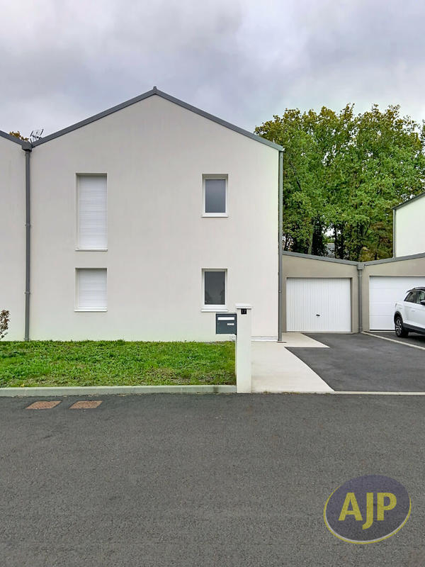 Maison - 88 m² - 4 pièces