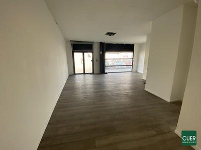 Local commercial - 128 m² - 2 pièces