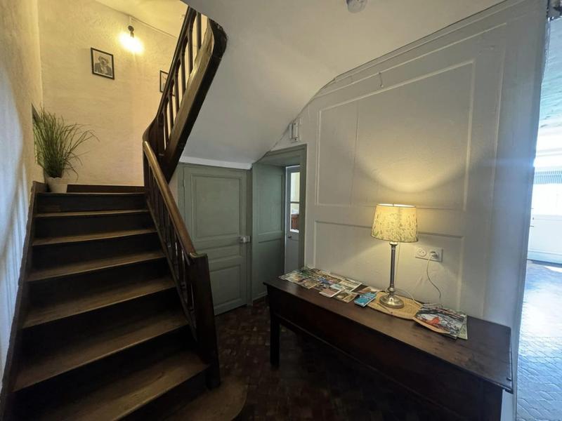 Maison - 200 m² - 8 pièces