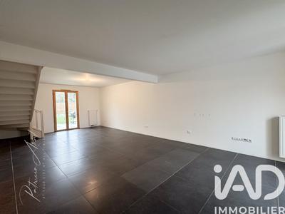 Maison - 97 m² - 5 pièces
