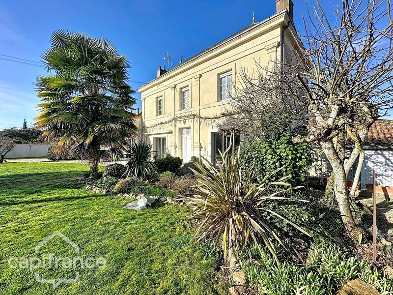 Maison - 176 m² - 8 pièces