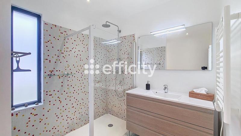 Maison - 166 m² - 4 pièces