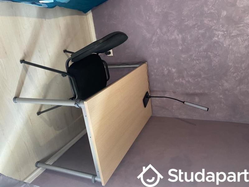 Chambre - 10 m² - 1 pièce