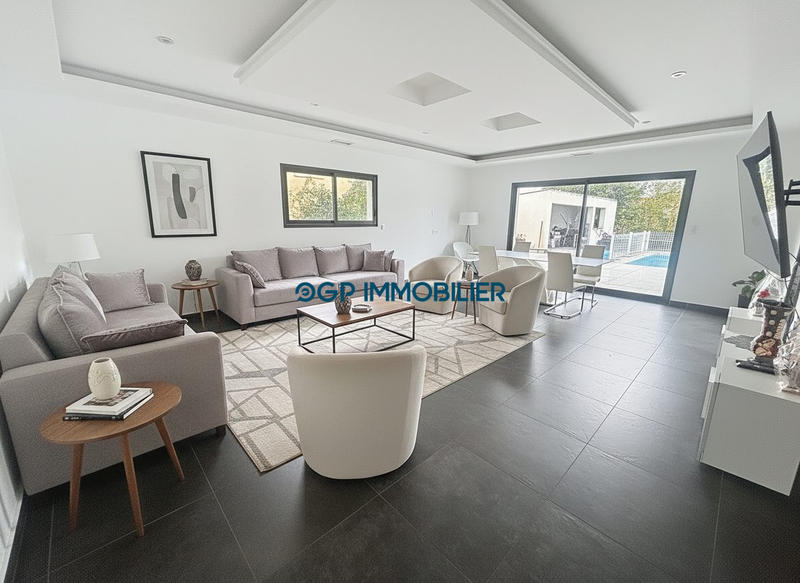 Maison traditionnelle - 150 m² - 5 pièces