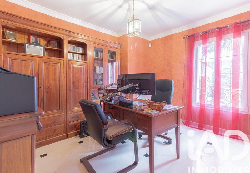 Maison - 338 m² - 10 pièces