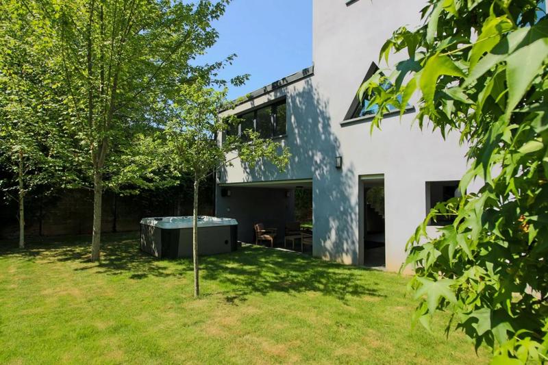Propriété - 143 m² - 5 pièces
