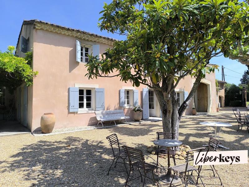 Propriété - 217 m² - 7 pièces