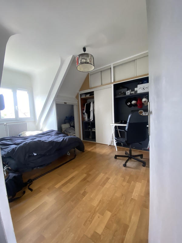 Maison - 180 m² - 7 pièces