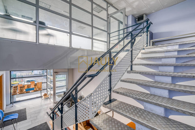 Local commercial - 6 825 m²