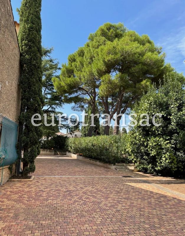 Bureau - 1 540 m² - 18 pièces