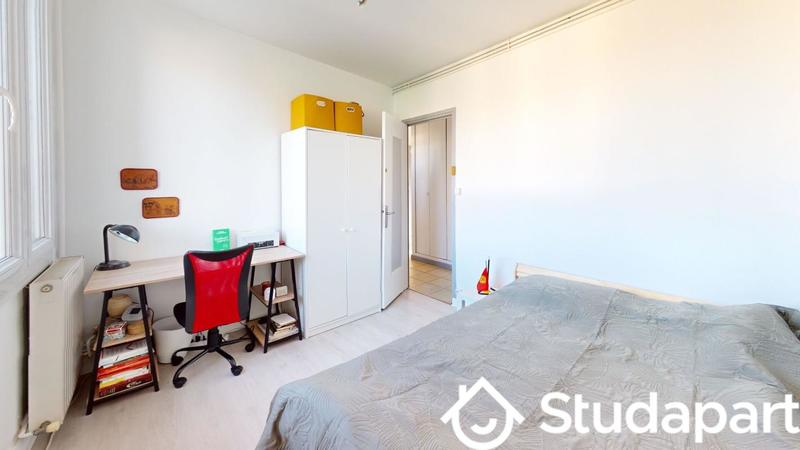 Chambre - 10 m² - 1 pièce