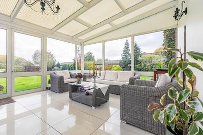 Maison - 300 m² - 7 pièces