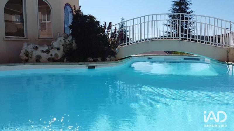 Local commercial - 1 458 m²