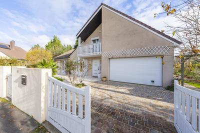 Maison - 175 m² - 8 pièces