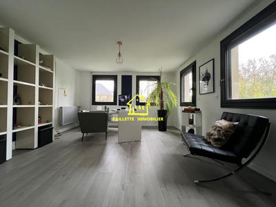 Maison - 275 m² - 7 pièces