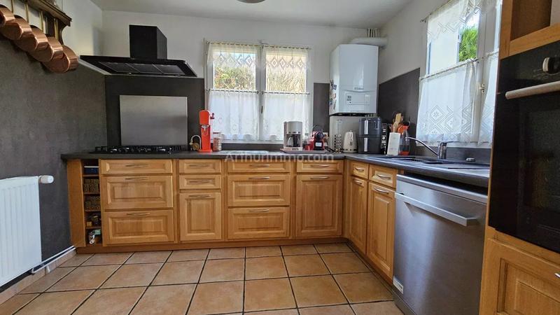 Maison - 92 m² - 5 pièces