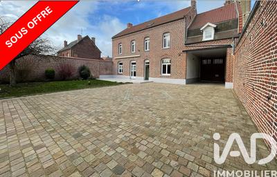 Maison - 218 m² - 11 pièces