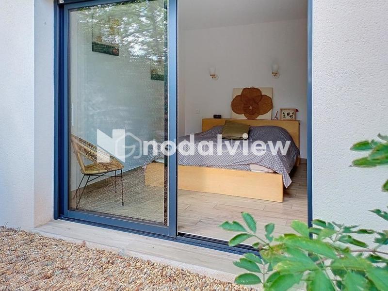 Maison d'architecte - 220 m² - 9 pièces