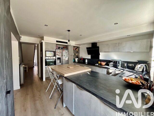 Maison - 147 m² - 5 pièces