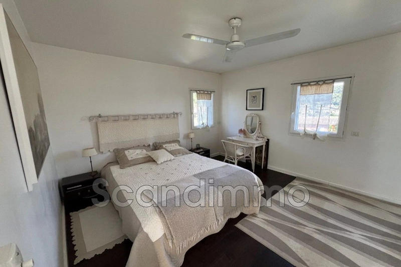 Villa - 161 m² - 6 pièces