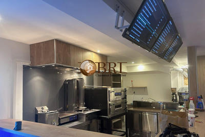 Local commercial - 110 m² - 2 pièces