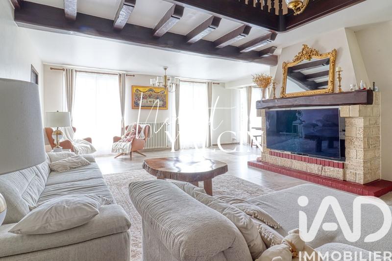 Maison - 195 m² - 7 pièces