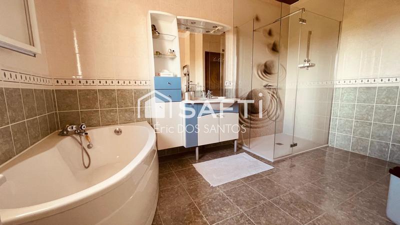 Villa - 176 m² - 6 pièces