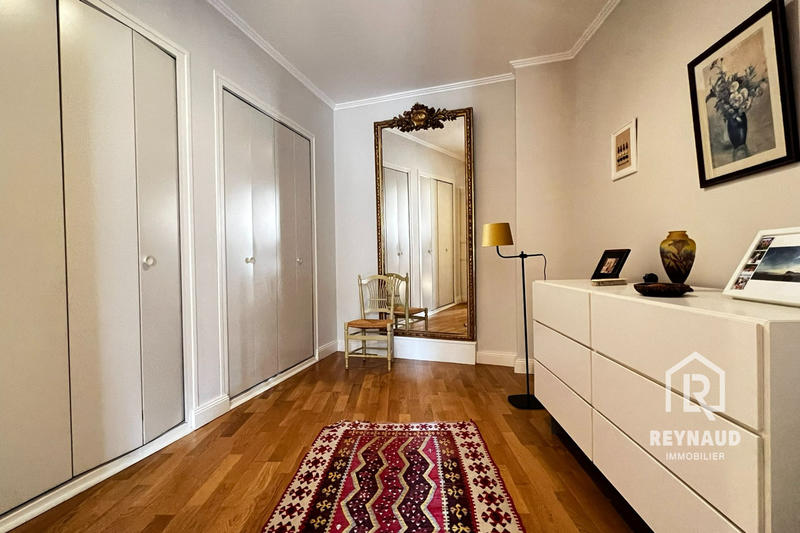 Maison - 380 m² - 10 pièces