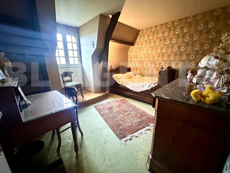 Maison - 206 m² - 8 pièces