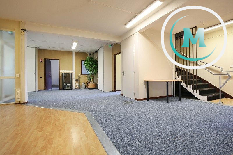 Bureau - 670 m² - 21 pièces