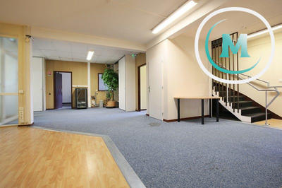 Bureau - 670 m² - 21 pièces