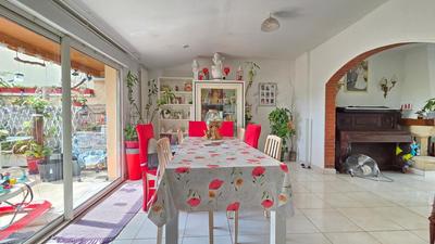 Maison - 140 m² - 5 pièces