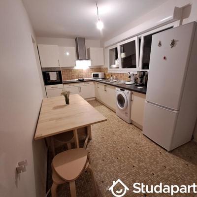 Chambre - 9 m² - 1 pièce