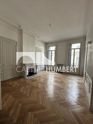 Appartement - 140 m² - 4 pièces