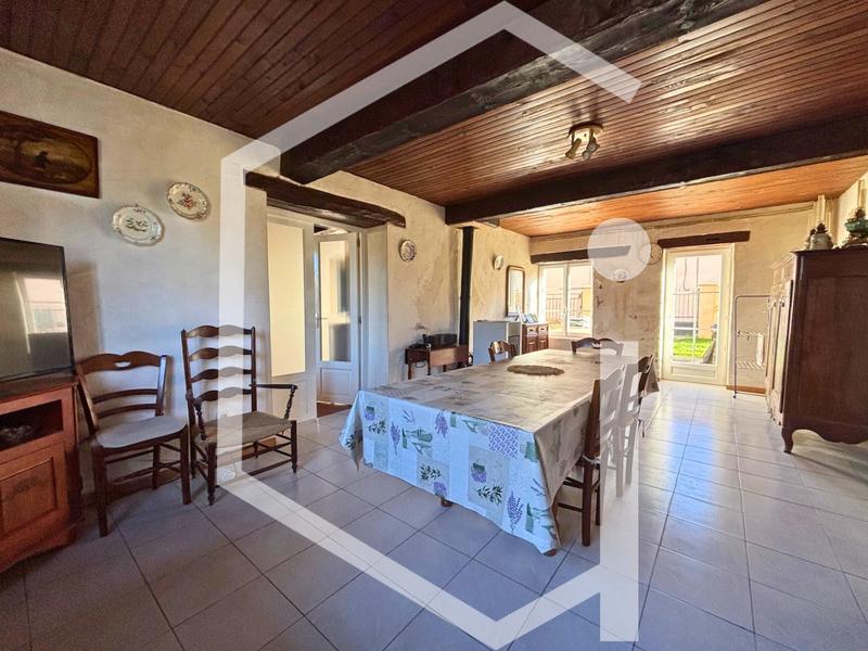 Maison - 218 m² - 9 pièces