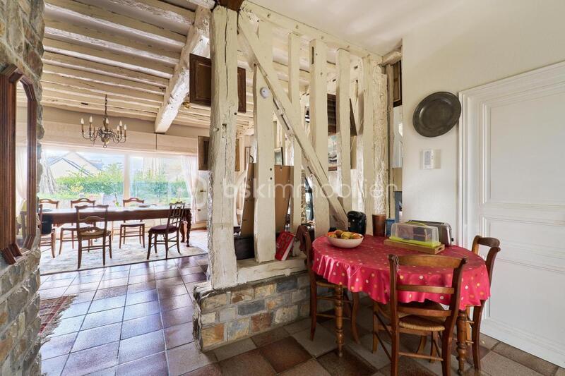 Demeure - 264 m² - 8 pièces