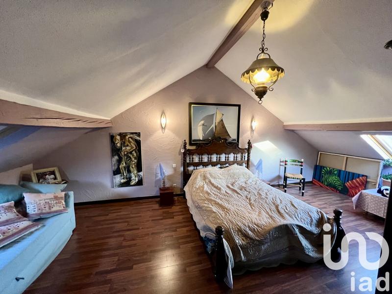 Maison - 257 m² - 12 pièces